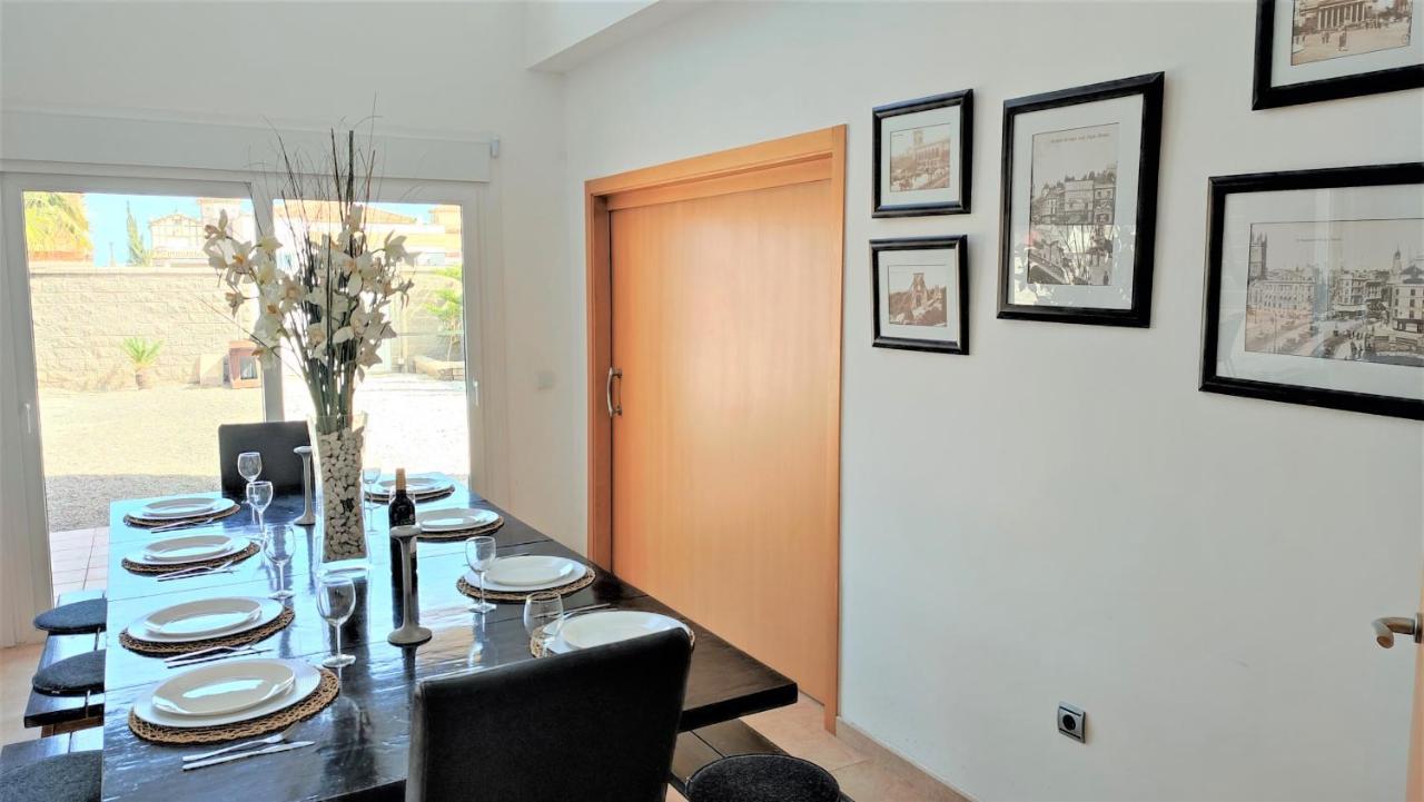 5 Bedrooms Private House 300M From Beach Roquetas de Mar Exterior photo